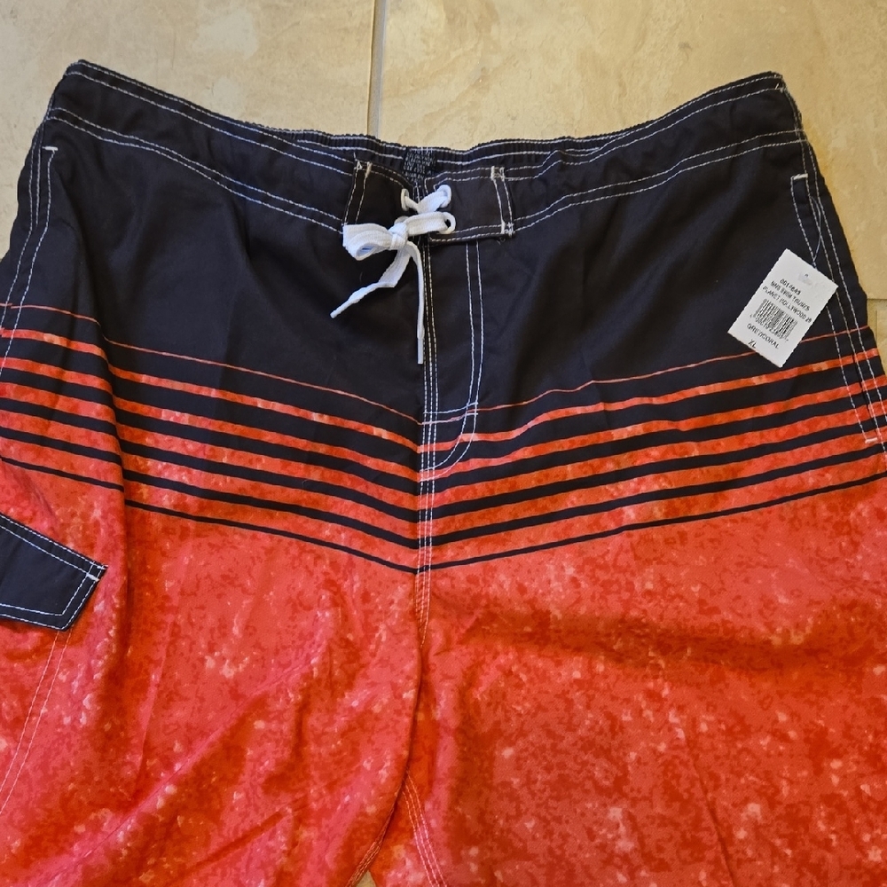 Stylish Red and Blue Men's Swim Board Trunks NWT XL (Swimwear)
